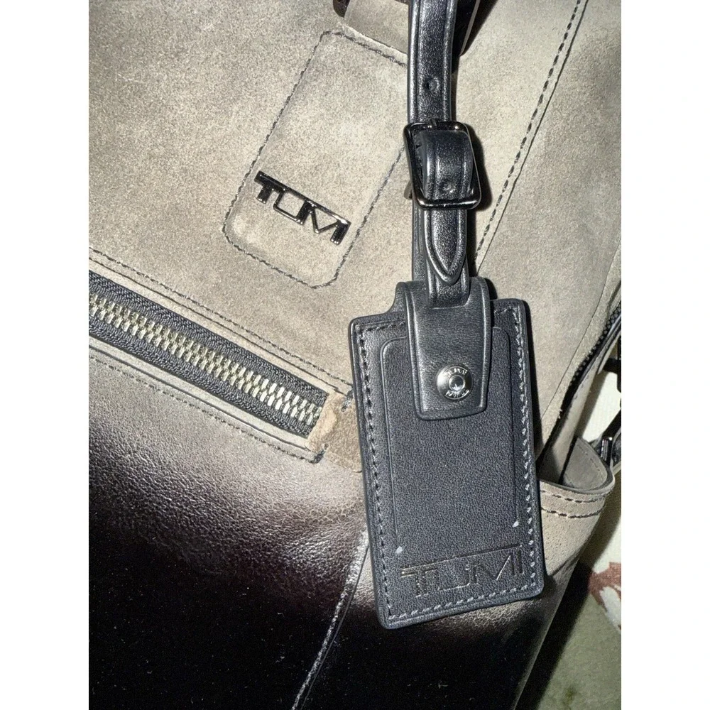 TUMI Beacon Hill Smith Jetsetter Briefcase Carry-On Leather Two Tone Businessman